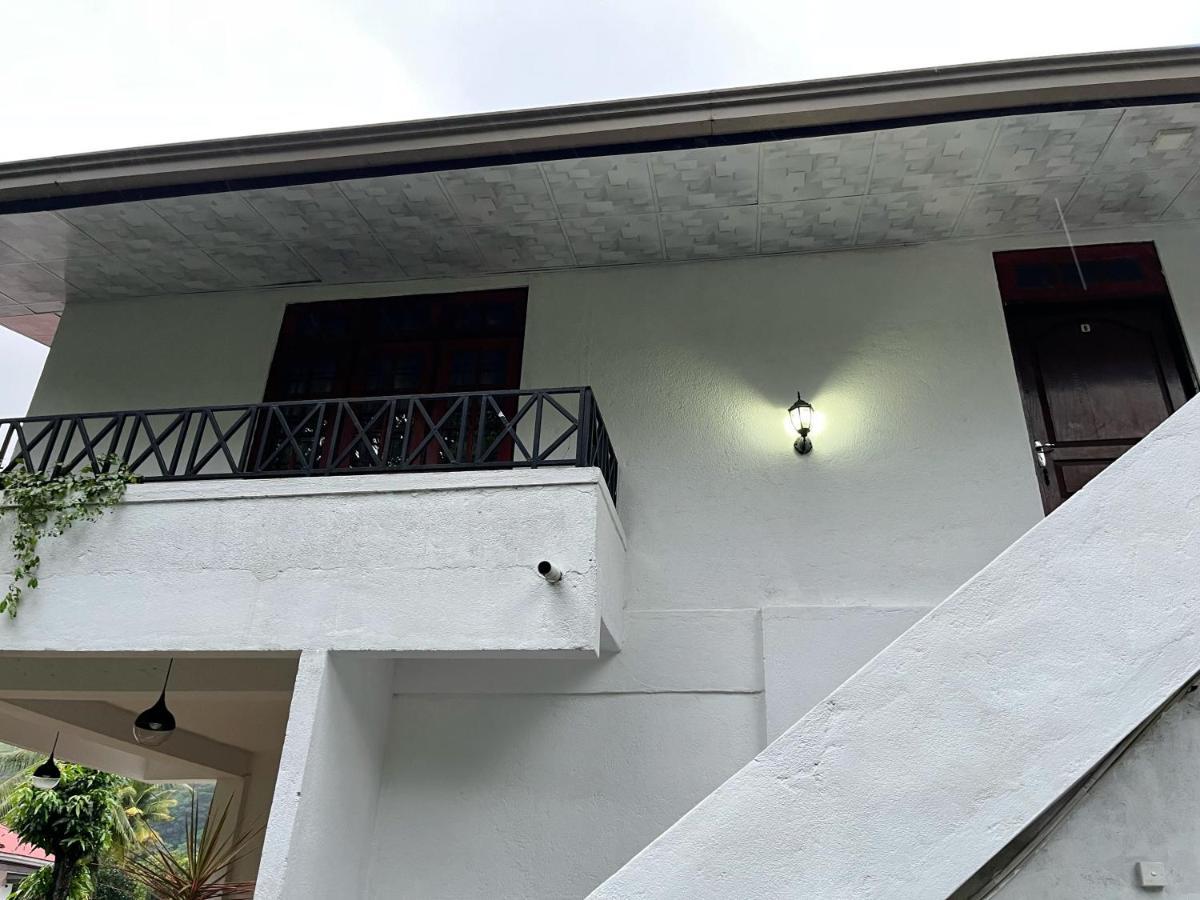 Crystal Lake Resort Kandy Exterior foto